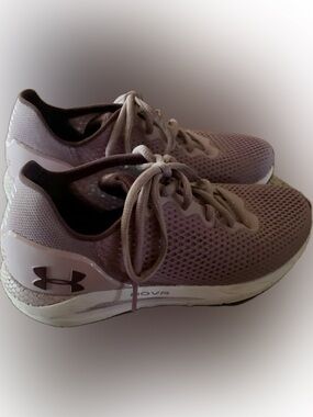 Like new Under Armour HOVR Sonic 4 Running/walking Shoes –  Size [8]